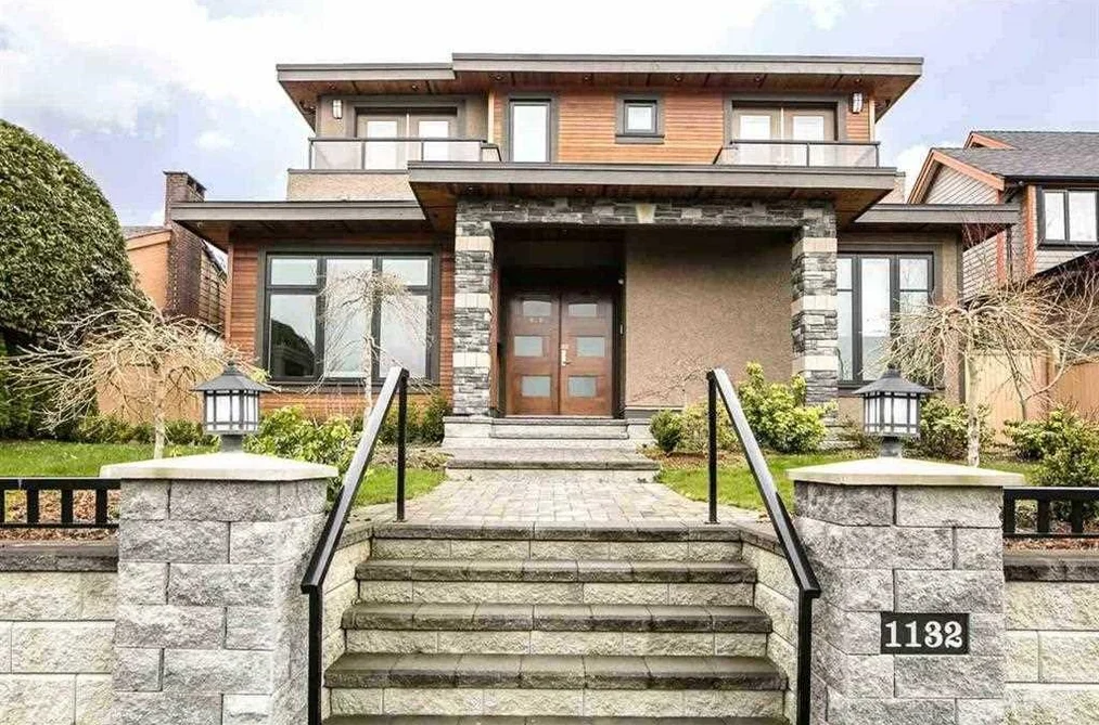 House for sale at 1132 Cloverley Street North Vancouver British Columbia - MLS: R3163744