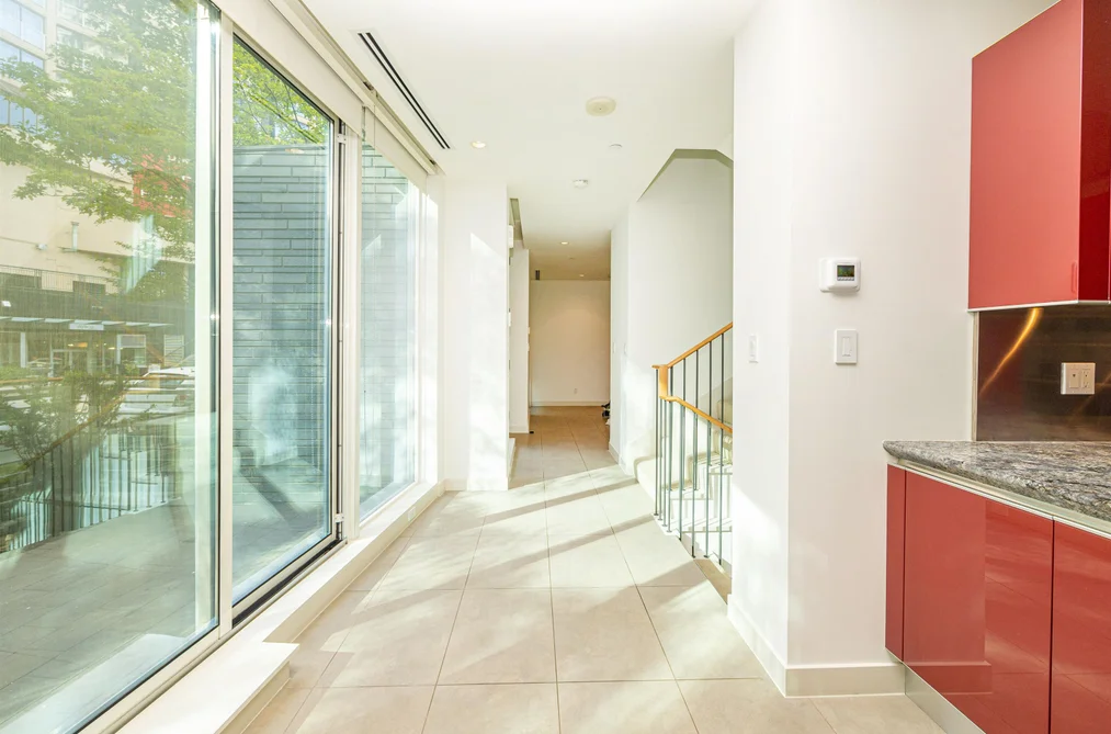 Townhouse for sale at 1133 W Cordova Street Vancouver British Columbia - MLS: R3116411
