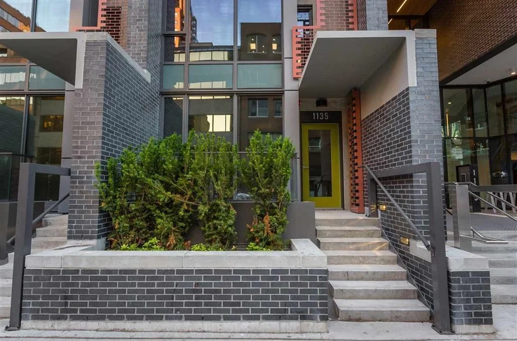 Townhouse for sale at 1135 Hornby Street Vancouver British Columbia - MLS: R3157128