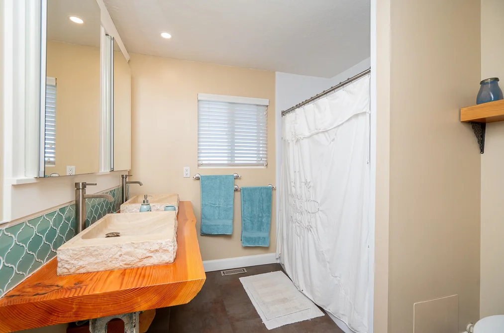 1135 Vanier Avenue, Coquitlam, BC - Half Duplex for Sale - Photo 24 of 40 1135 Vanier Avenue, Coquitlam, BC - Half Duplex for Sale - Photo 24 of 40