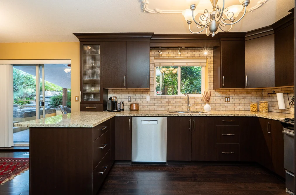 1135 Vanier Avenue, Coquitlam, BC - Half Duplex for Sale - Photo 8 of 40 1135 Vanier Avenue, Coquitlam, BC - Half Duplex for Sale - Photo 8 of 40