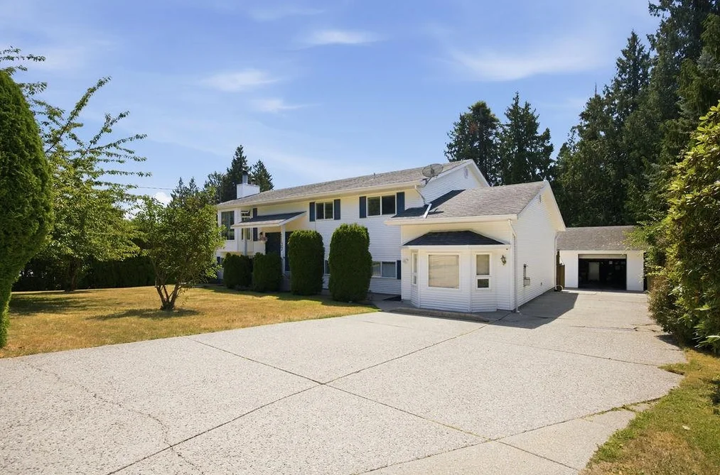 House for sale at 1137 Sunnyside Road Gibsons British Columbia - MLS: R3147671