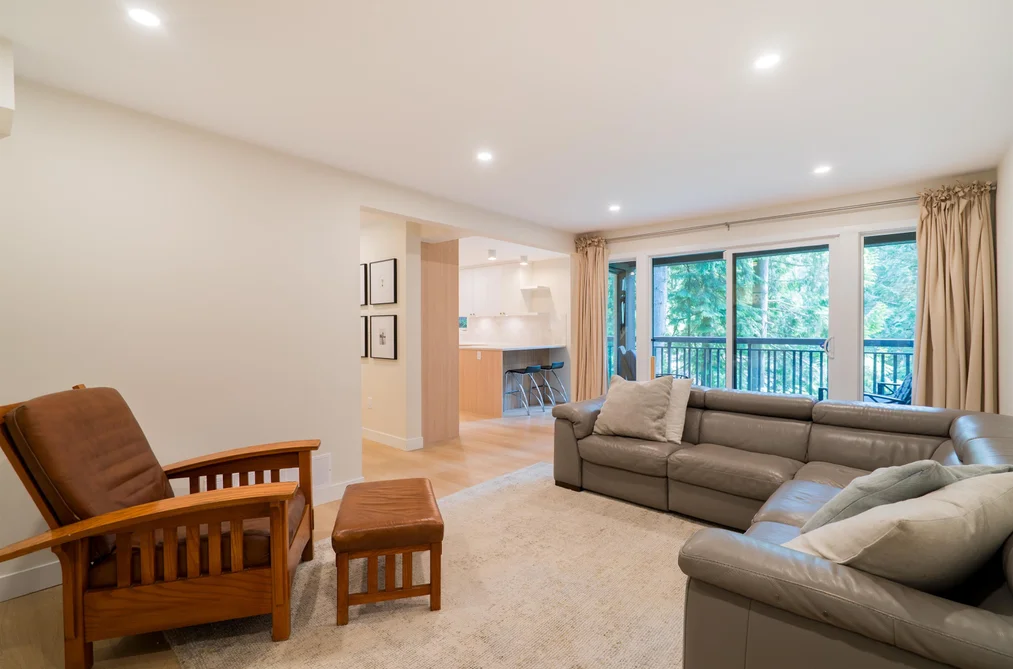 1139 HERITAGE BOULEVARD, North Vancouver BC V7J 3G8, North Vancouver BC — Residential for Sale — Photo 4 of 40