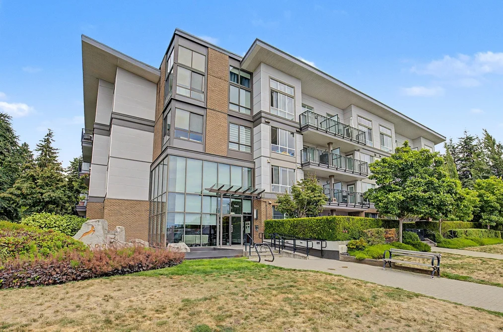 Condo for sale at 114 12039 64 Avenue Surrey British Columbia - MLS: R3145581