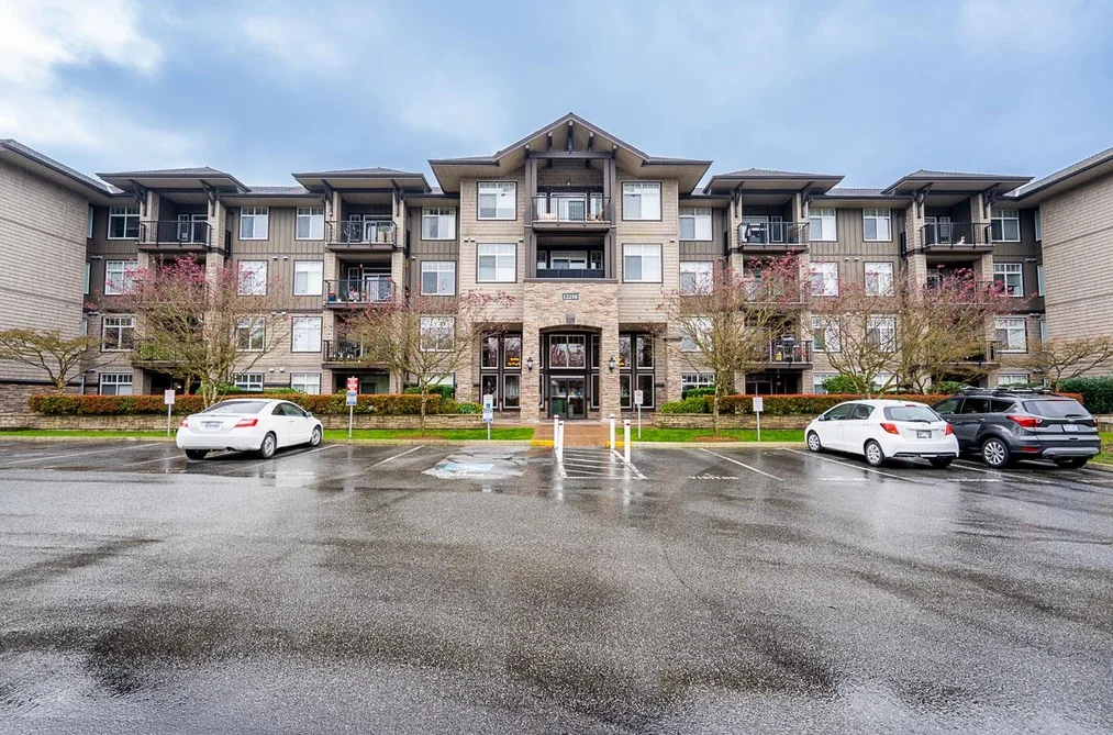 Condo for sale at 114 12258 224 Street Maple Ridge British Columbia - MLS: R3111099