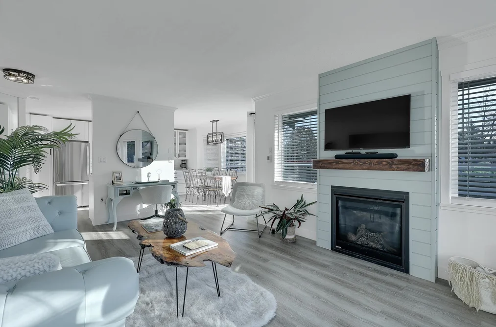 Condo for sale at 114 13965 16 Avenue Surrey British Columbia - MLS: R3087636