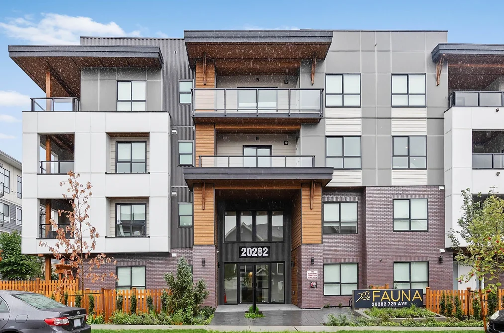 Condo for sale at 114 20282 72b Avenue Langley British Columbia - MLS: R3073323