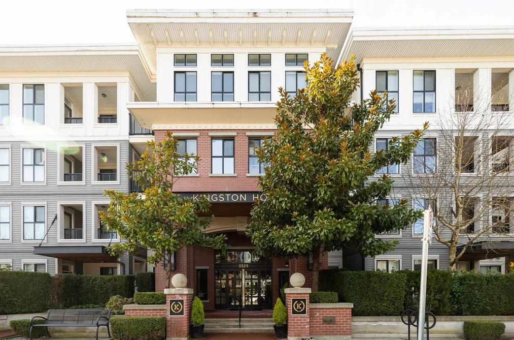 Condo for sale at 114 3323 151 Street Surrey British Columbia - MLS: R3090048