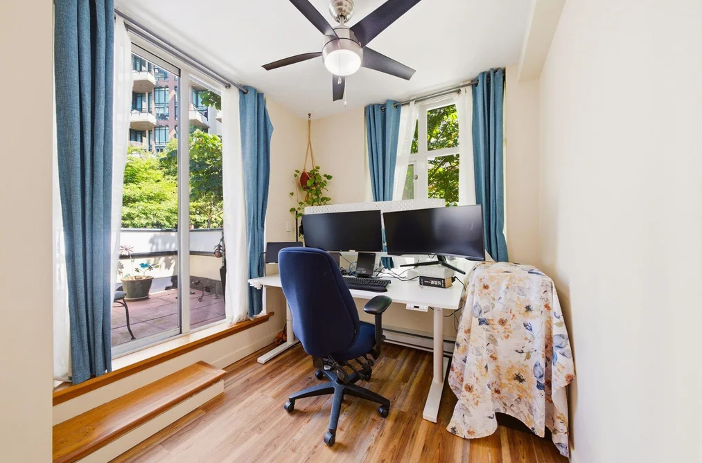 114 8 RENAISSANCE SQUARE, New Westminster BC V3M 7A9, New Westminster BC — Residential for Sale — Photo 20 of 40