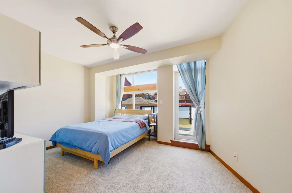 114 8 RENAISSANCE SQUARE, New Westminster BC V3M 7A9, New Westminster BC — Residential for Sale — Photo 23 of 40
