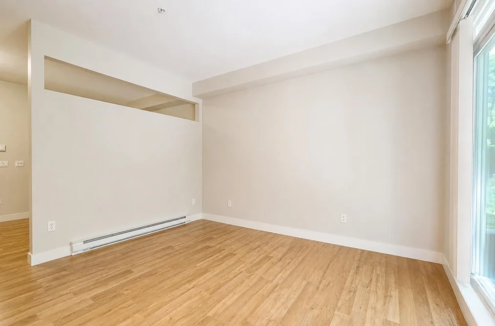 114 9655 KING GEORGE BOULEVARD, Surrey BC V3T 0C7, Surrey BC — Residential for Sale - Photo 2