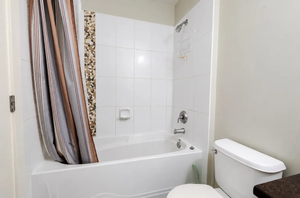 114 9655 KING GEORGE BOULEVARD, Surrey BC V3T 0C7, Surrey BC — Residential for Sale — Photo 7 of 14