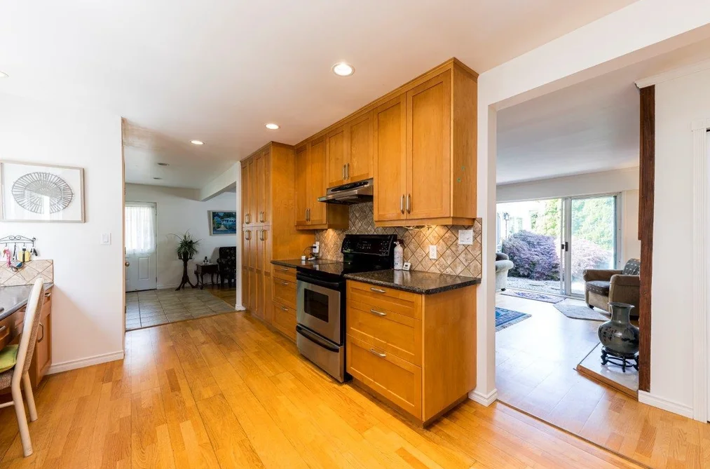 1140 PINEWOOD CRESCENT, North Vancouver BC V7P 1E8, North Vancouver BC — Residential for Sale — Photo 10 of 28