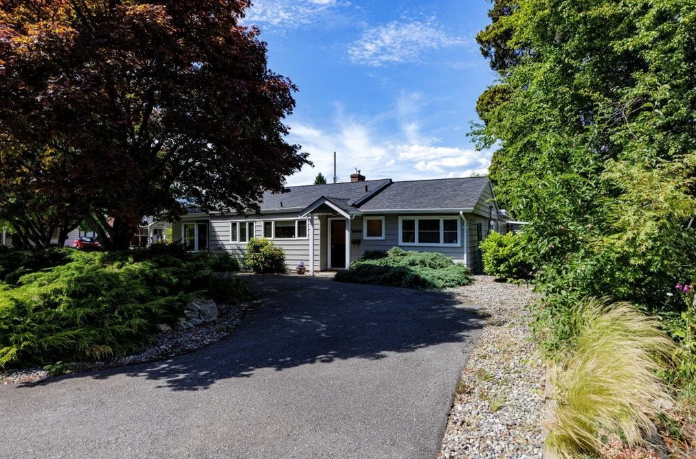 1140 PINEWOOD CRESCENT, North Vancouver BC V7P 1E8, North Vancouver BC — Residential for Sale — Photo 3 of 28