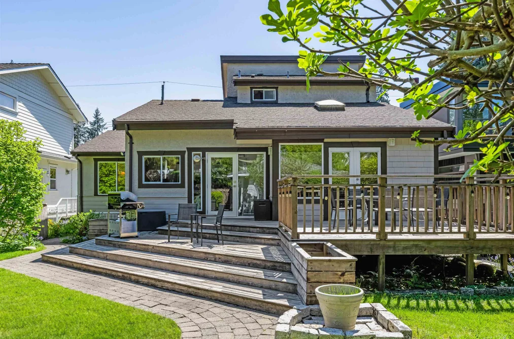 1140 W 20TH STREET, North Vancouver BC V7P 2B7, North Vancouver BC — Residential for Sale - Photo 2