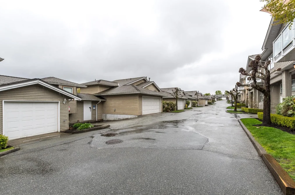 1143 O'FLAHERTY GATE, Port Coquitlam BC V3C 6H2, Port Coquitlam BC — Residential for Sale - Photo 2