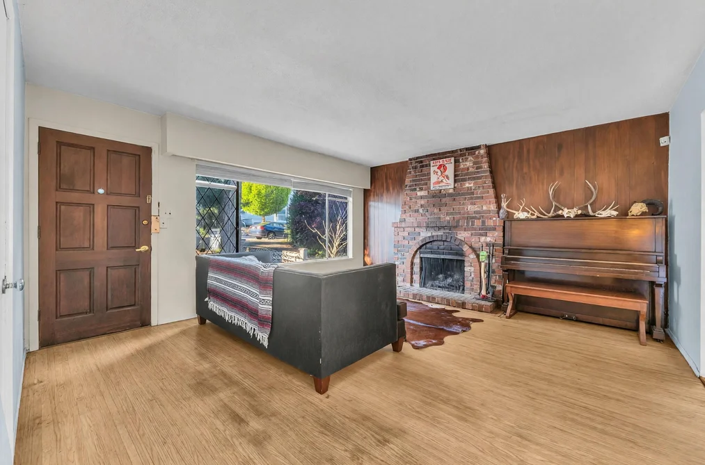 1144 ROCHESTER AVENUE, Coquitlam BC V3K 2X4, Coquitlam BC — Residential for Sale - Photo 2