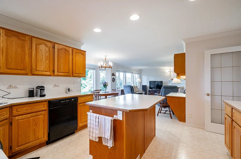 11443 ROYAL CRESCENT, Surrey, BC — Residential for Sale — Photo 6 of 40