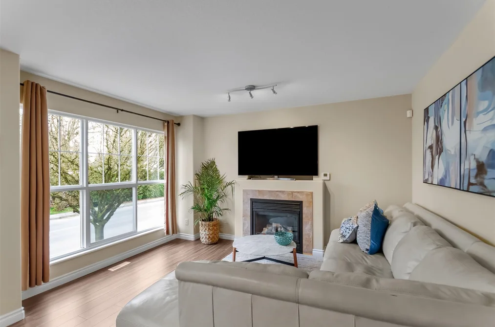 11469 207 STREET, Maple Ridge BC V2X 1W9, Maple Ridge BC — Residential for Sale - Photo 2