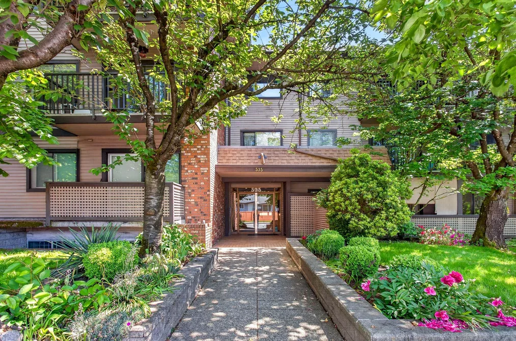 Condo for sale at 115 535 Blue Mountain Street Coquitlam British Columbia - MLS: R3126193