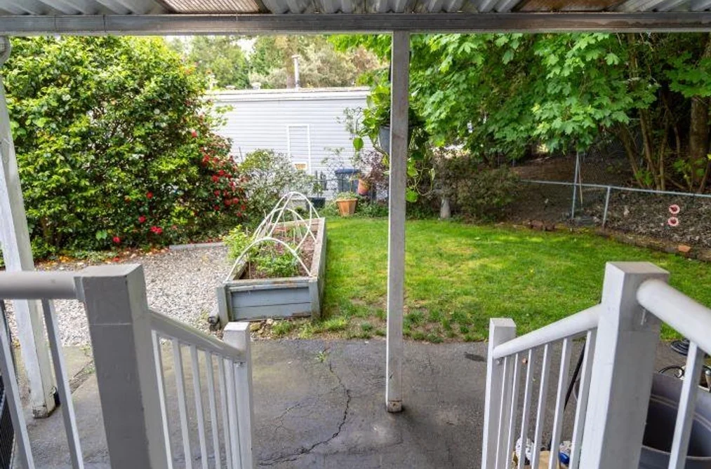 115 8220 KING GEORGE HIGHWAY, Surrey BC V3W 6E1, Surrey BC — Residential for Sale - Photo 2