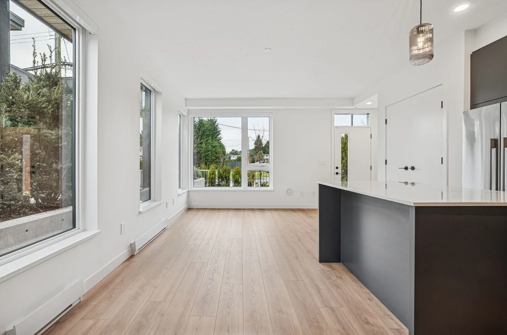 Condo for sale at 115 921 Grant Street Coquitlam British Columbia - MLS: R3112849
