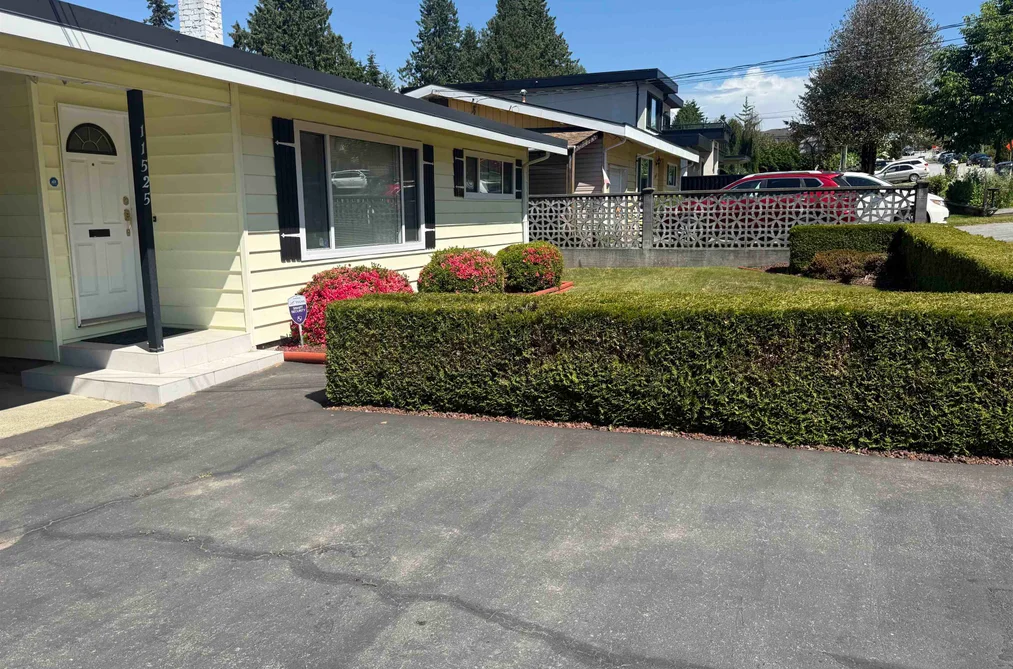 11525 96A AVENUE, Surrey BC V3V 1Z9, Surrey BC — Residential for Sale - Photo 2
