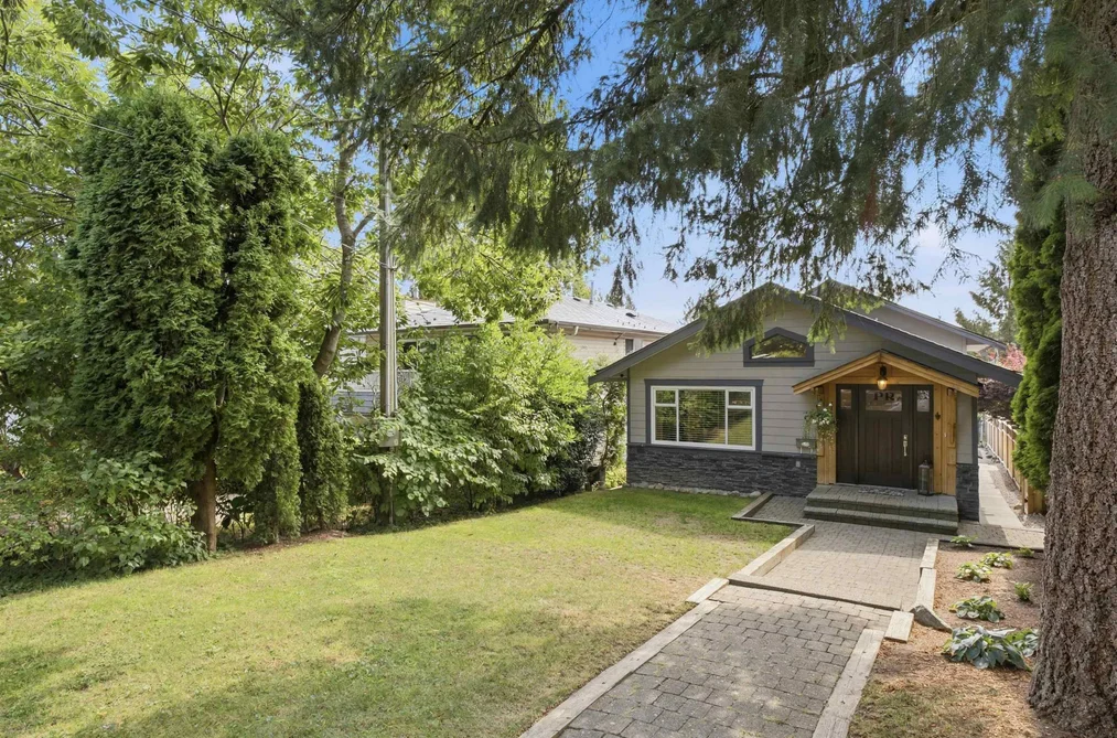 House for sale at 1153 Wellington Drive North Vancouver British Columbia - MLS: R3165896