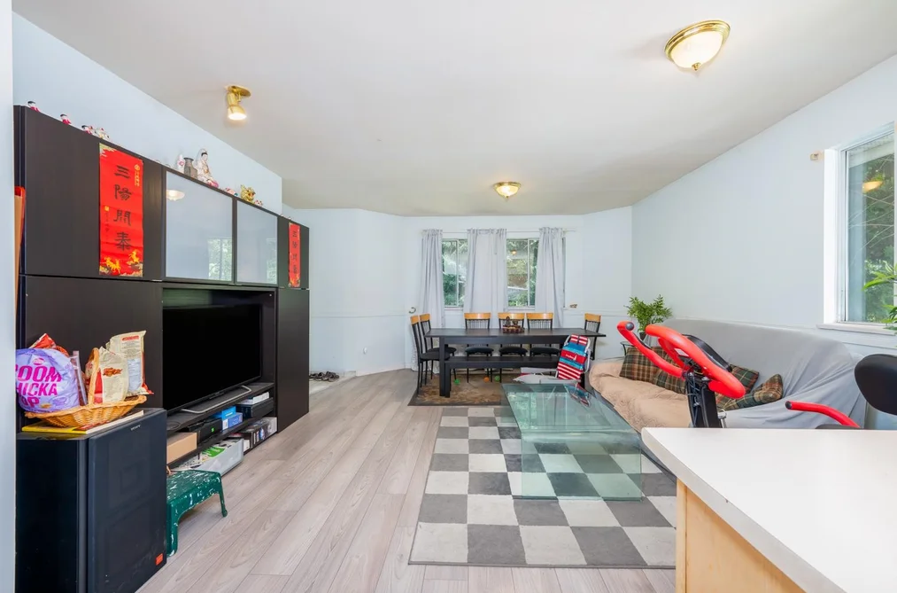 11579 SURREY ROAD, Surrey BC V3R 5T6, Surrey BC — Residential for Sale — Photo 3 of 30