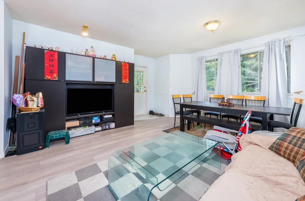 11579 SURREY ROAD, Surrey BC V3R 5T6, Surrey BC — Residential for Sale — Photo 4 of 30