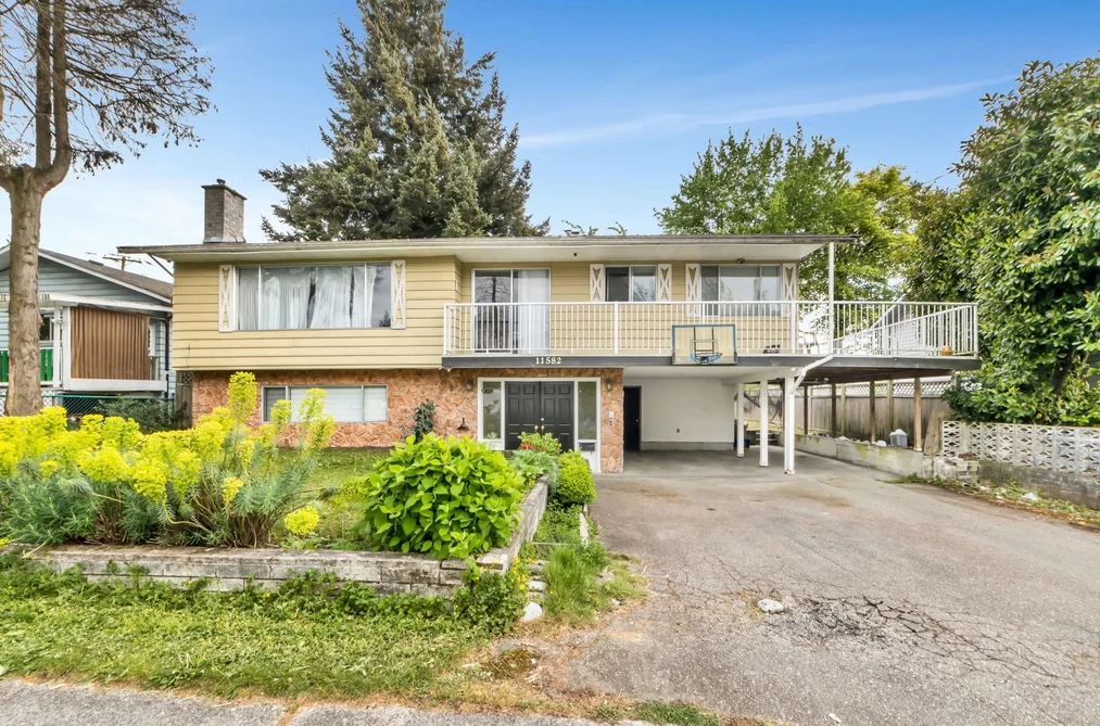 House for sale at 11582 84a Avenue Delta British Columbia - MLS: R3131317