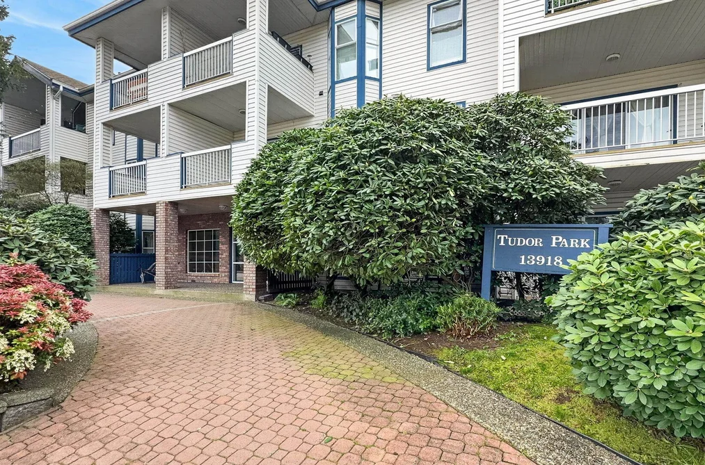 Condo for sale at 116 13918 72 Avenue Surrey British Columbia - MLS: R3113610