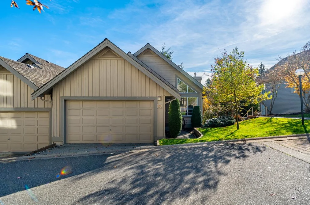 116 1465 PARKWAY BOULEVARD, Coquitlam BC V3E 3E6, Coquitlam BC — Residential for Sale - Photo 2