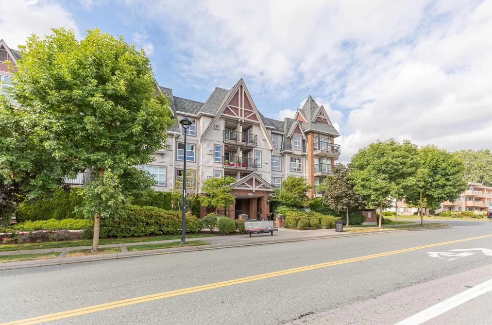 Condo for sale at 116 17769 57 Avenue Surrey British Columbia - MLS: R3146123