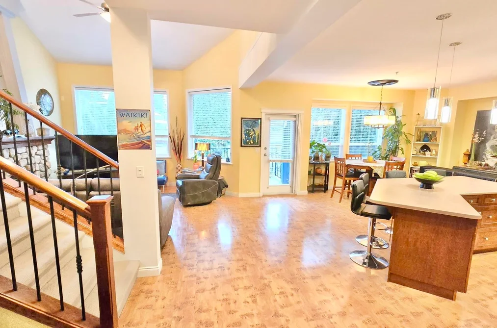 116 21868 LOUGHEED HIGHWAY, Maple Ridge BC V2X 2S4, Maple Ridge BC — Residential for Sale - Photo 2