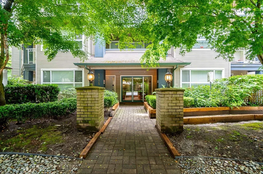 Condo for sale at 116 8115 121a Street Surrey British Columbia - MLS: R3134988