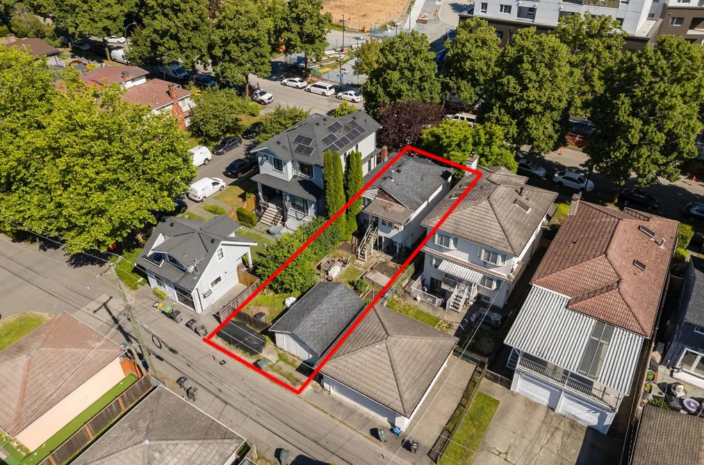 116 E 37TH AVENUE, Vancouver BC V5W 1E4, Vancouver BC — Residential for Sale — Photo 2 of 28