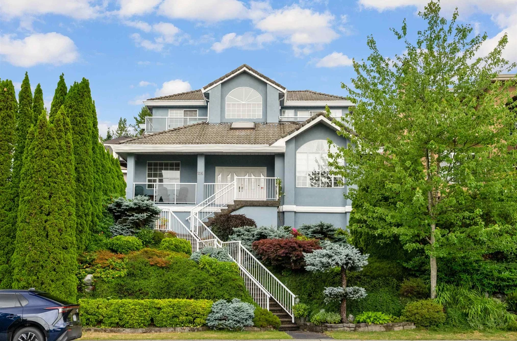 House for sale at 116 Ravine Drive Port Moody British Columbia - MLS: R3166444