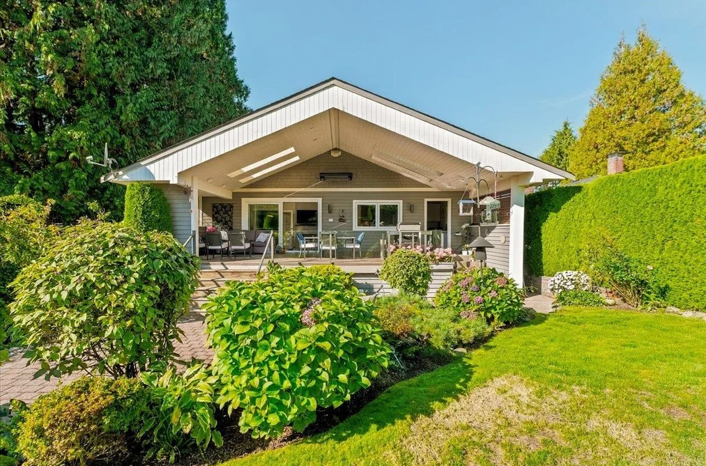 1160 14th St, West Vancouver, BC - MLS: R3172479