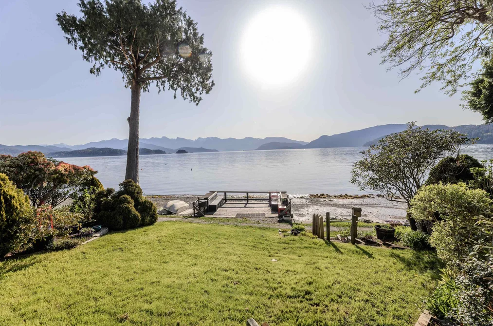 House for sale at 1162 Point Road Gibsons British Columbia - MLS: R3106952