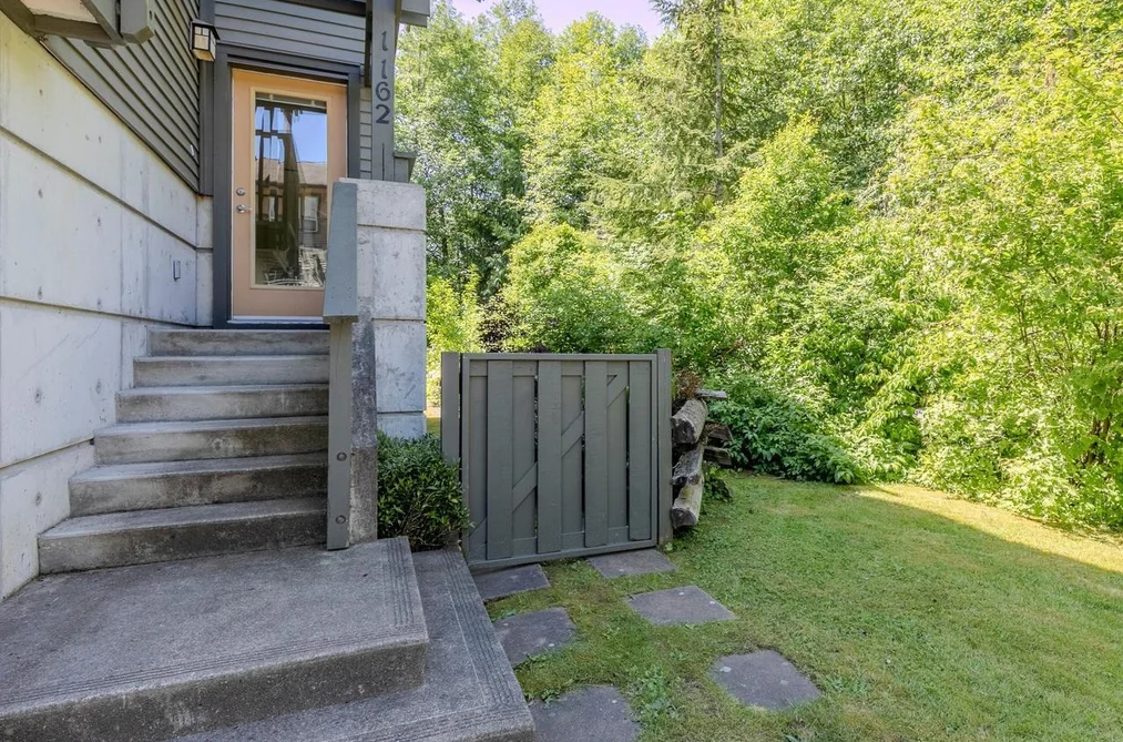 1162 VILLAGE GREEN WAY, Squamish BC V8B 0A9, Squamish BC — Residential for Sale - Photo 2