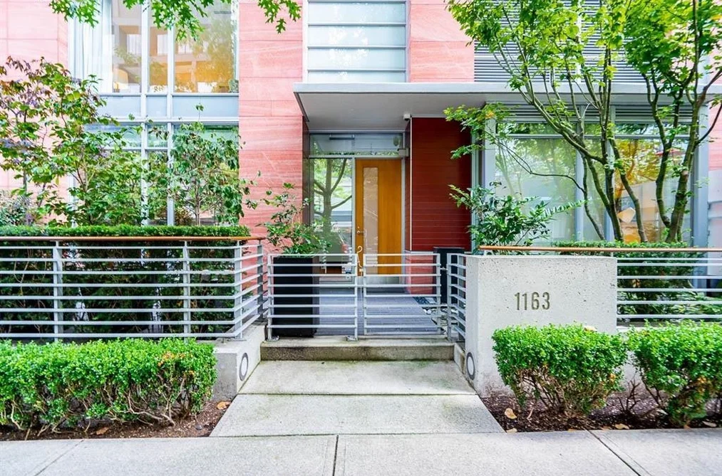 Townhouse for sale at 1163 W Cordova Street Vancouver British Columbia - MLS: R3132187