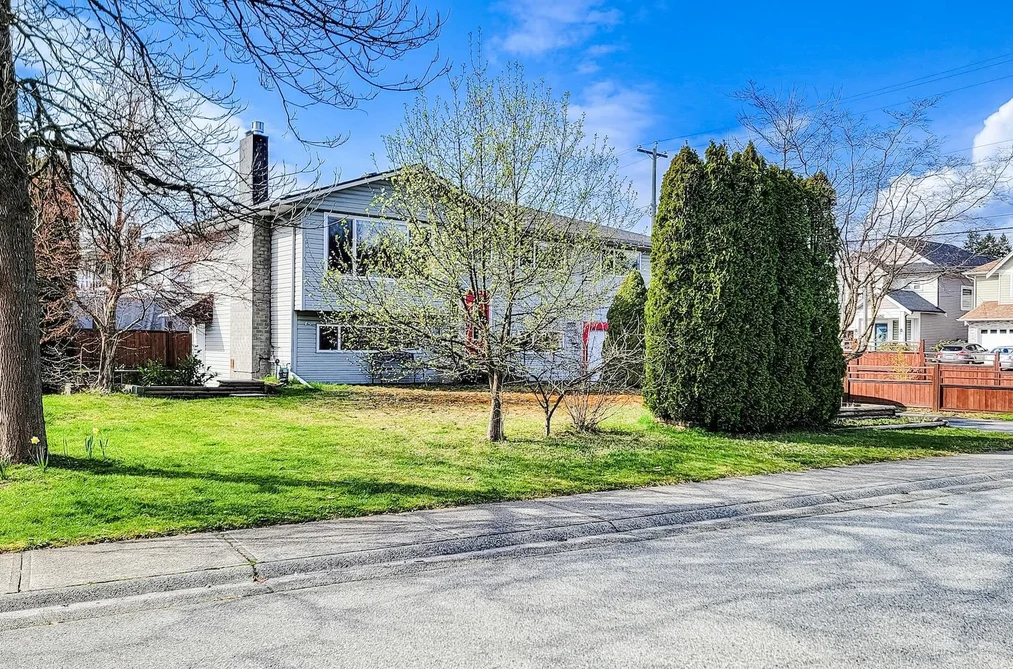 House for sale at 11645 195a Street Pitt Meadows British Columbia - MLS: R3105916