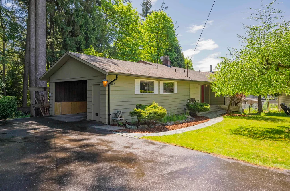 House for sale at 1168 Charland Avenue Coquitlam British Columbia - MLS: R3105447