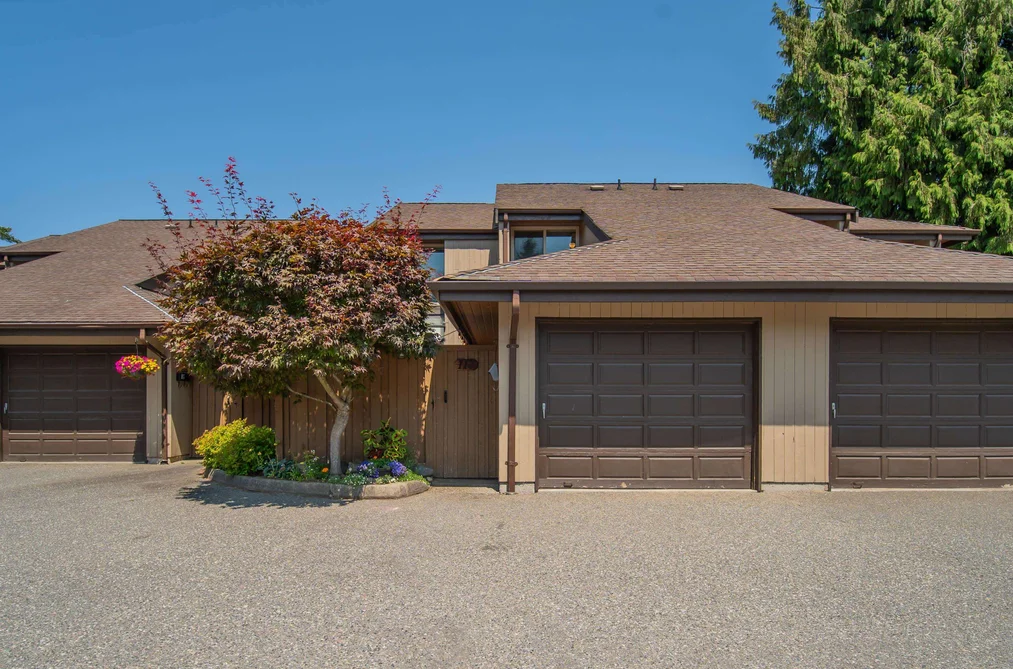 Townhouse for sale at 117 2533 Marcet Court Abbotsford British Columbia - MLS: R3146480
