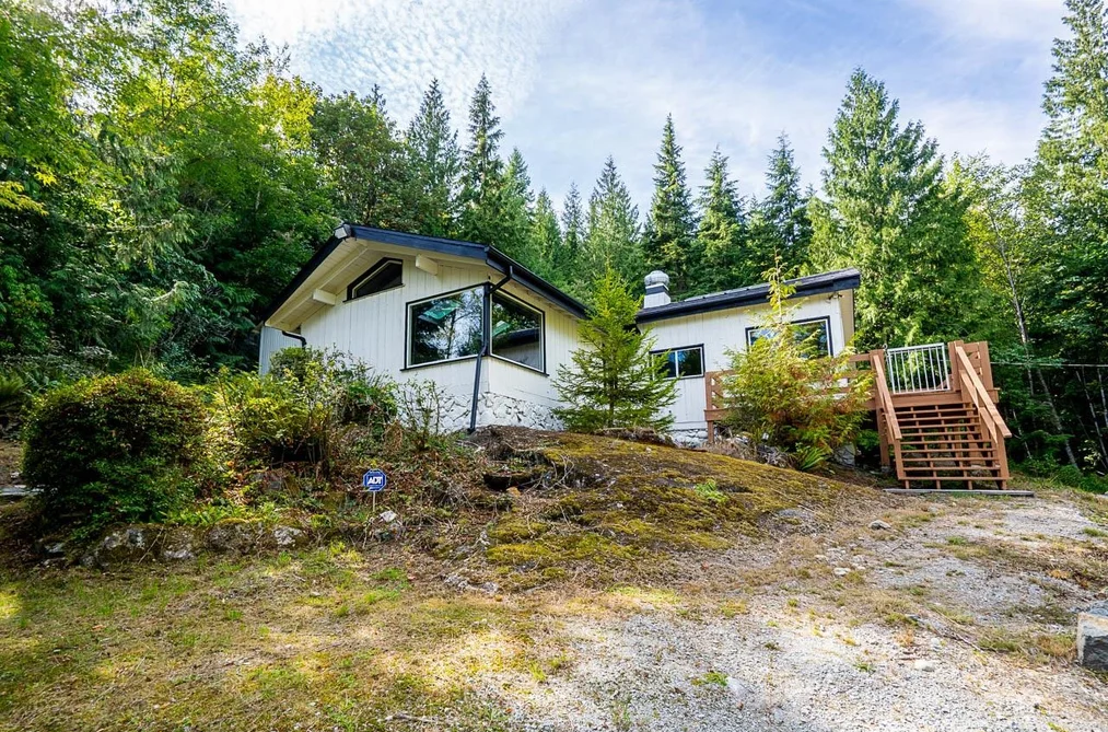 11707 Wilson Street, Mission, BC - MLS: R3163587 - Photo 2 11707 Wilson Street, Mission, BC - MLS: R3163587 - Photo 2