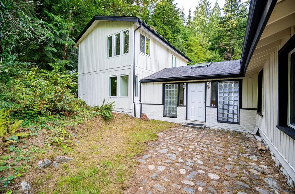 11707 Wilson Street, Mission, BC - MLS: R3163587 - Photo 4 11707 Wilson Street, Mission, BC - MLS: R3163587 - Photo 4