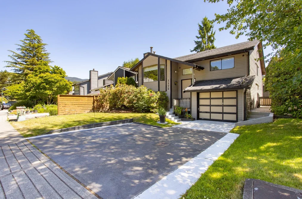 1175 FALCON DRIVE, Coquitlam BC V3E 2C2, Coquitlam BC — Residential for Sale - Photo 2