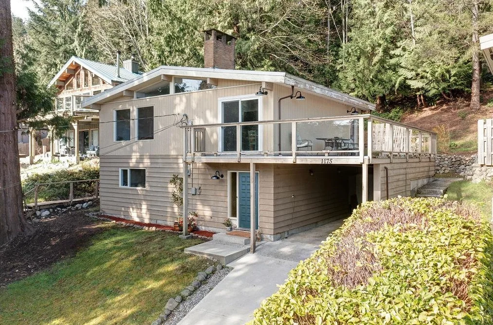 House for sale at 1175 Marine Drive Gibsons British Columbia - MLS: R3110116