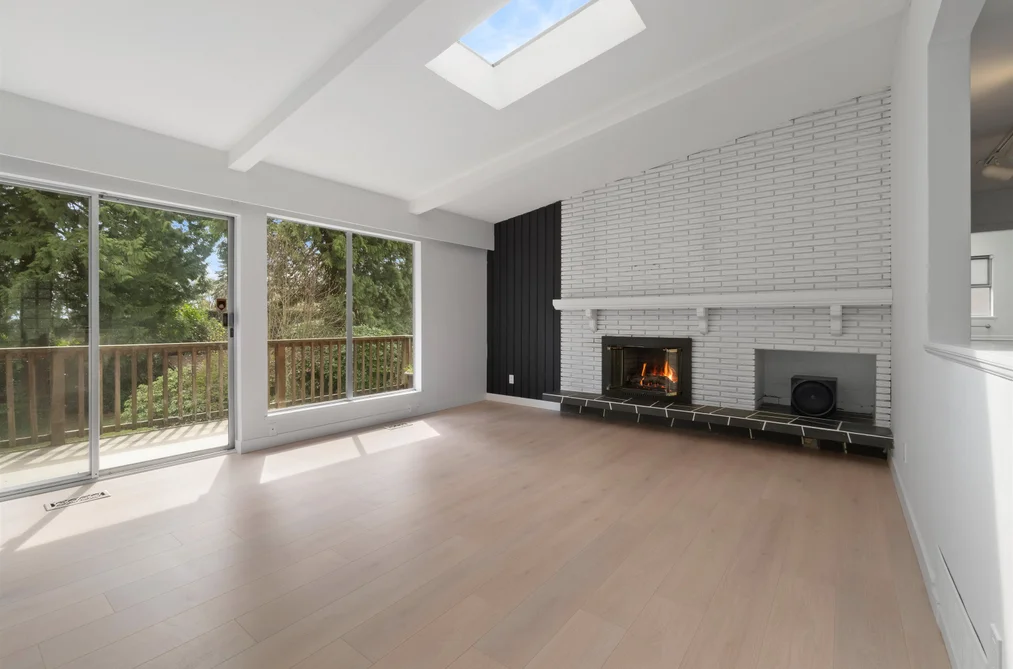 1177 E 15TH STREET, North Vancouver BC V7J 1K6, North Vancouver BC — Residential for Sale - Photo 3
